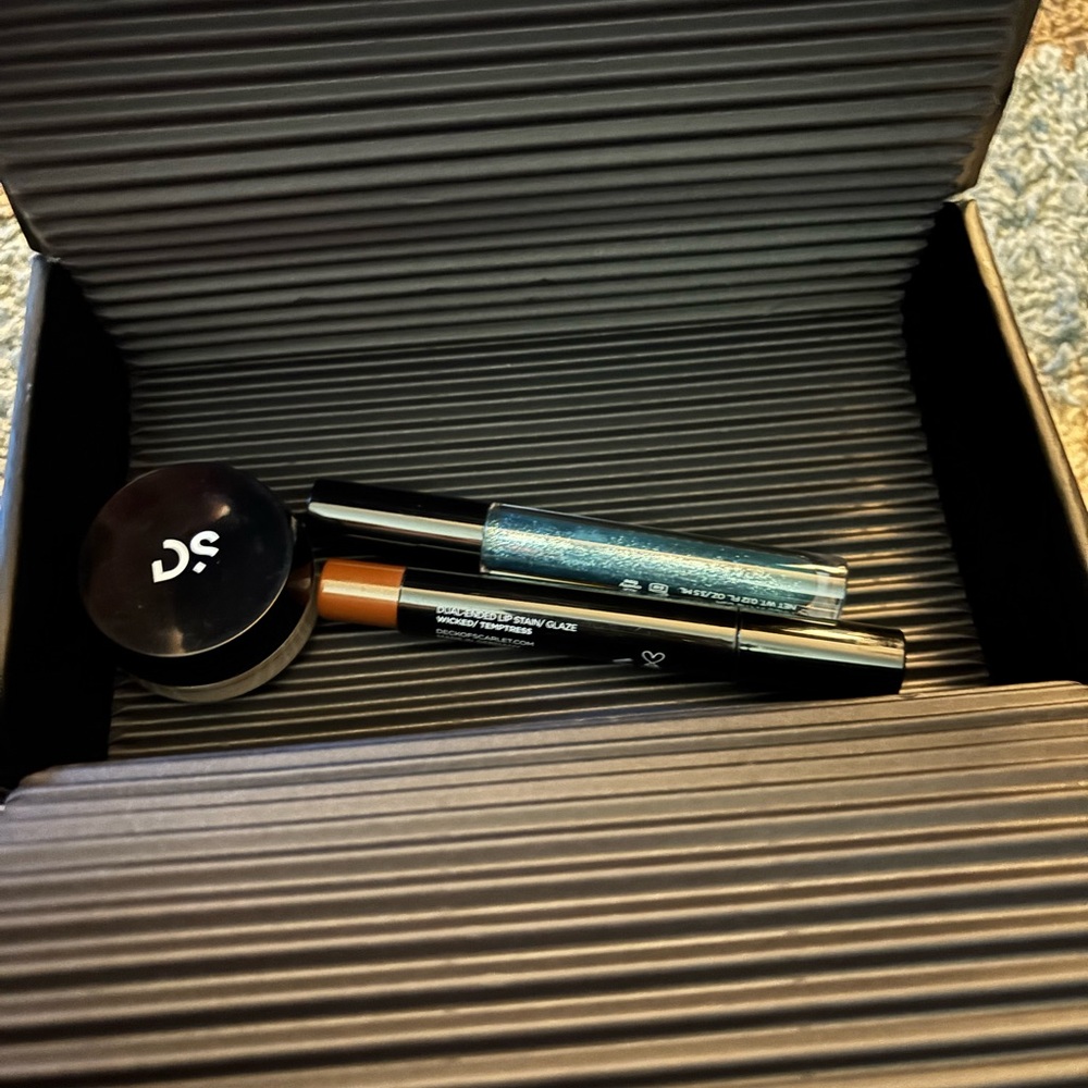 DC Makeup Set with Blue and Black